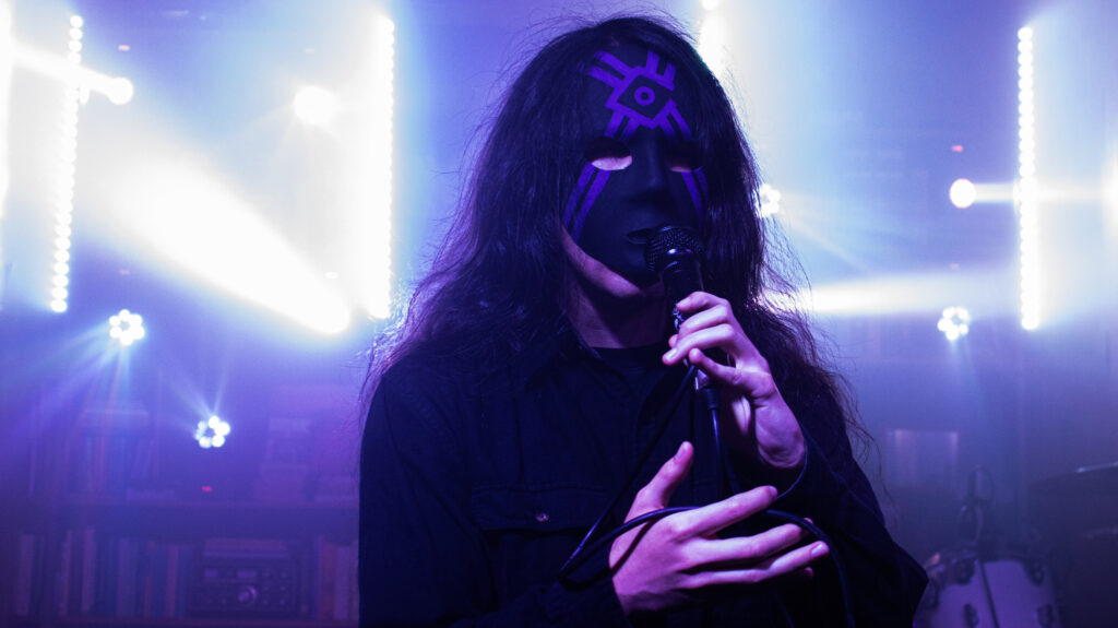 Kaos Mask